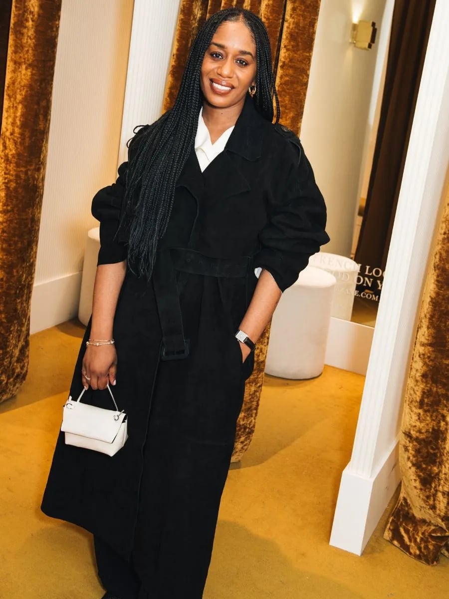Relaxed Black Trench Coat Over White Shirt Relaxed Black Trench Coat Over White Shirt — Simple Going Out Outfits Black Women