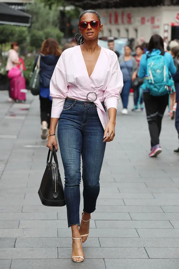 Fitted Skinny Jeans with a Pink Wrap Top Fitted Skinny Jeans with a Pink Wrap Top — Simple Going Out Outfits Jeans