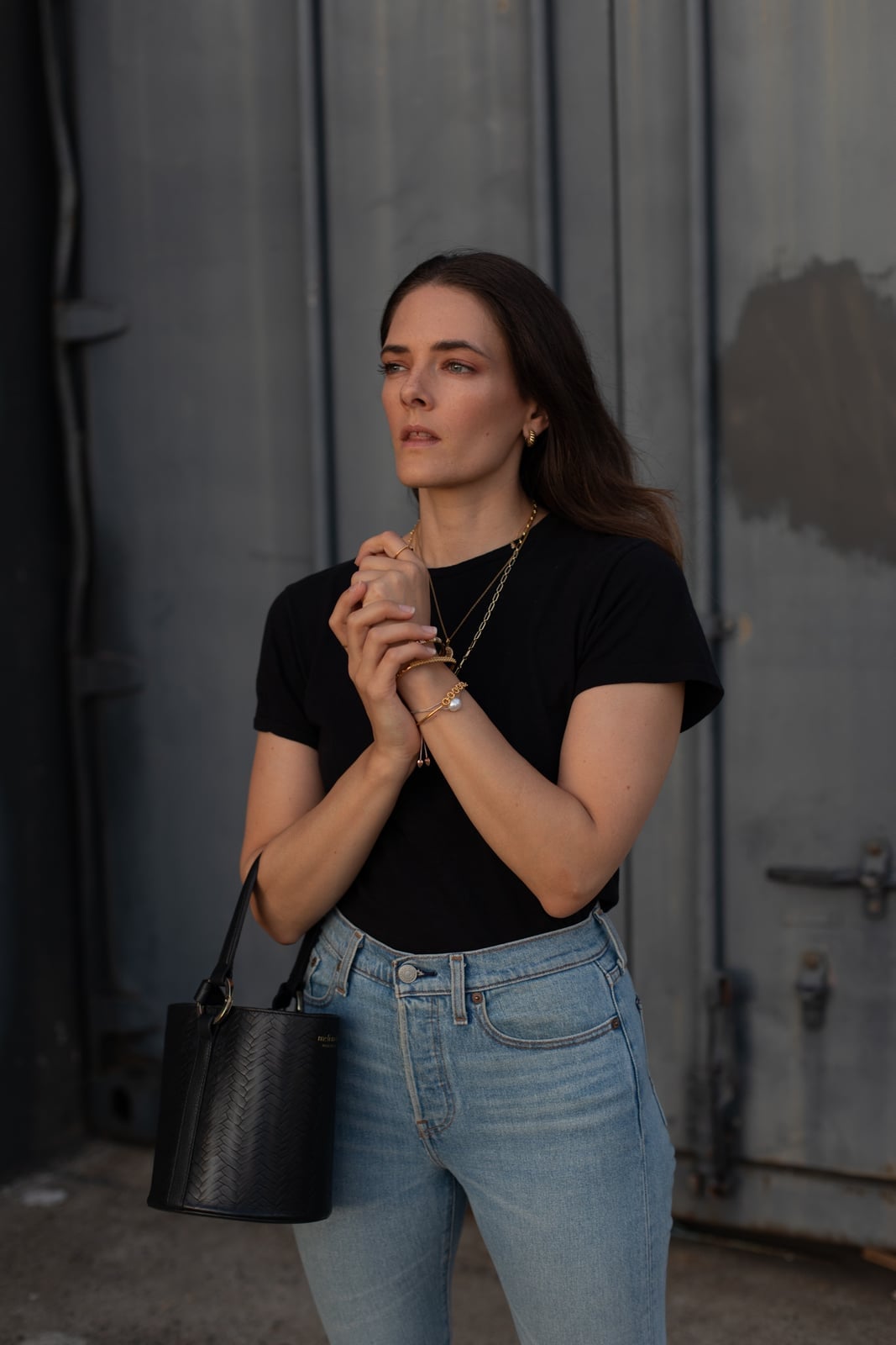 Light Wash Fitted Straight Leg Jeans with Black T-Shirt Light Wash Fitted Straight Leg Jeans with Black T-Shirt — Simple Going Out Outfits Jeans