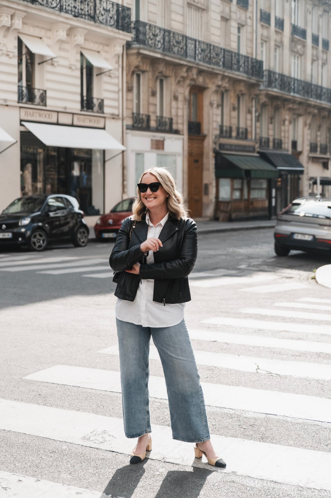 Light Blue Wide Leg Jeans with White Shirt and Black Leather Jacket Light Blue Wide Leg Jeans with White Shirt and Black Leather Jacket — Simple Going Out Outfits Jeans