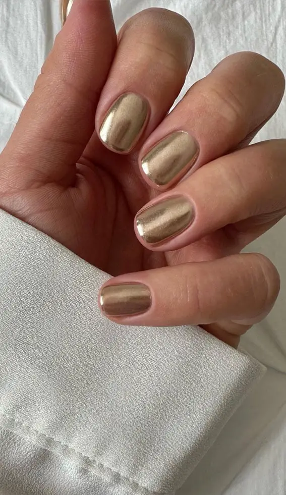 Soft Gold Chrome Short Oval Nails — Simple Gold Chrome Nails