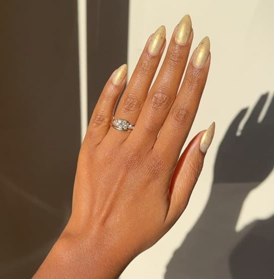 Pale Gold Speckled Shimmer Chrome Stiletto Nails — Simple Gold Chrome Nails