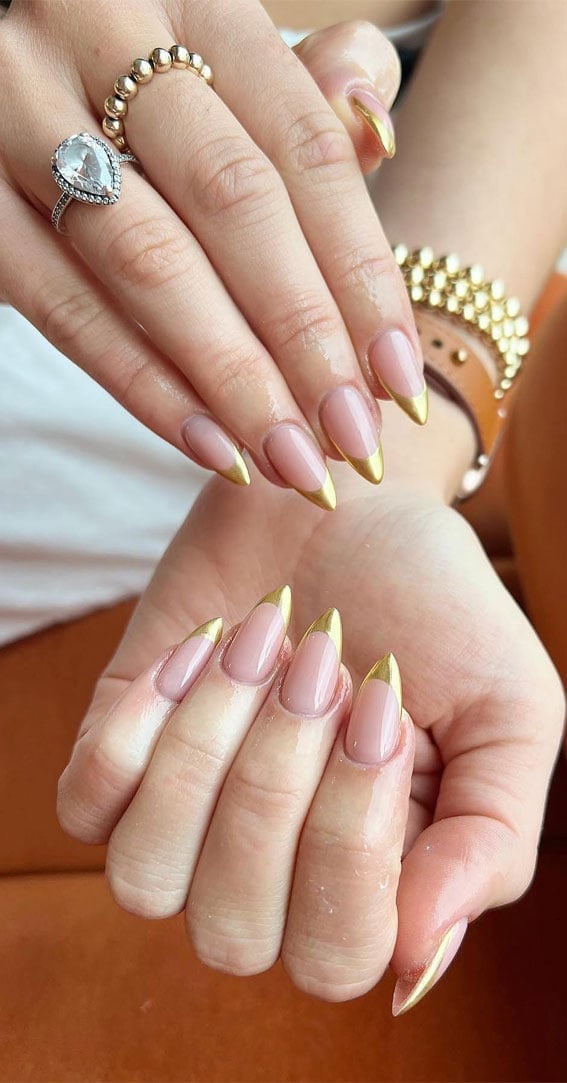 Simple Nail Ideas That're Perfect For January : Gold Chrome Pointy Tips