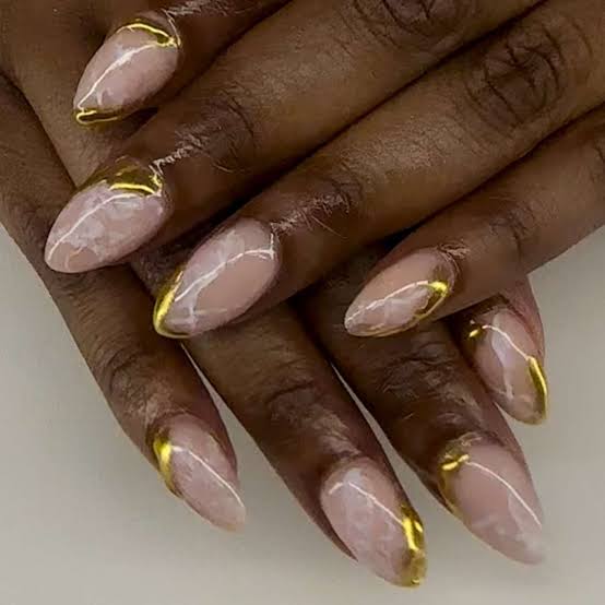 Short Oval Nude Gold Foil French Tip Nails Short Oval Nude Gold Foil French Tip Nails — Simple Gold French Tip Nails