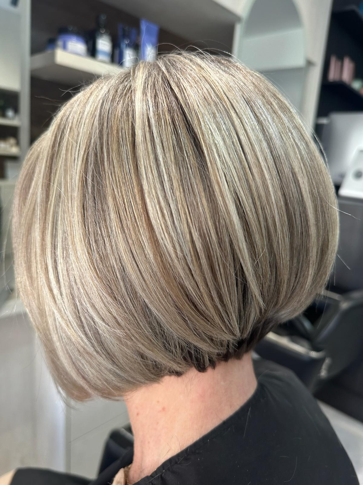 Sharp Ear-Length Bob With Gray Blonde Highlights Sharp Ear-Length Bob With Gray Blonde Highlights — Simple Gray Blending Hair