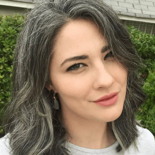 Shoulder Length Layers With Natural Gray Transition Shoulder Length Layers With Natural Gray Transition — Simple Gray Hair