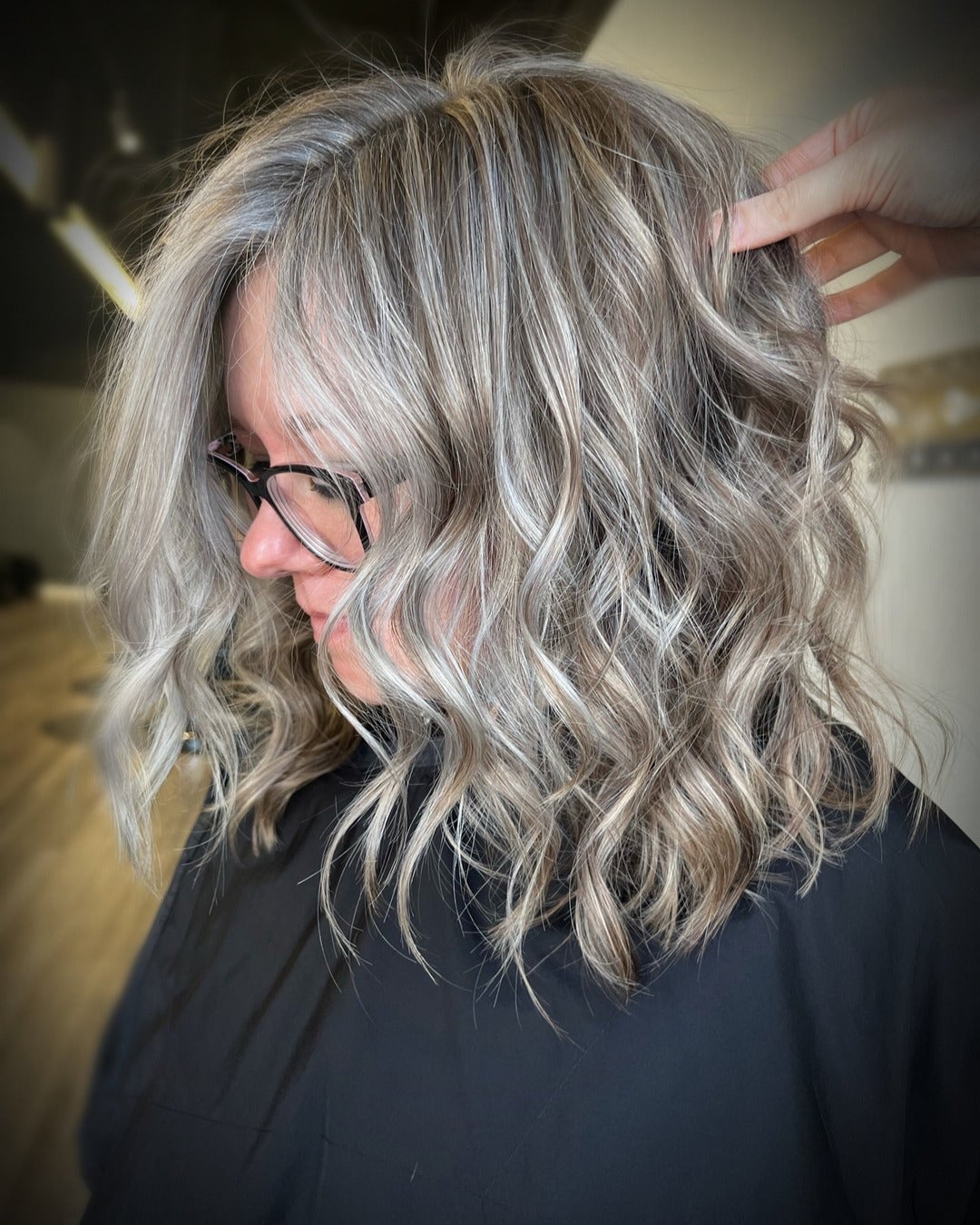 Mid-Back Layers With Silver And Ash Blonde Highlights — Simple Gray Highlights