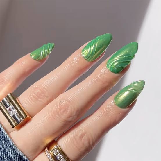 Long Stiletto Nails With Bright Green Chrome Swirls Long Stiletto Nails With Bright Green Chrome Swirls — Simple Green Chrome Nails