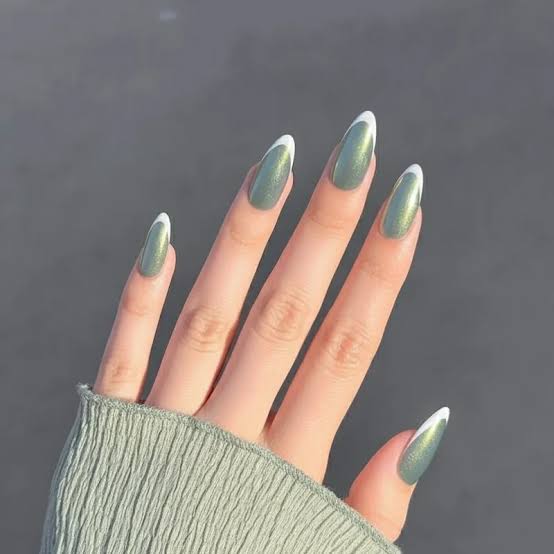 Muted Green Chrome Almond Nails With White French Tips Muted Green Chrome Almond Nails With White French Tips — Simple Green Chrome Nails