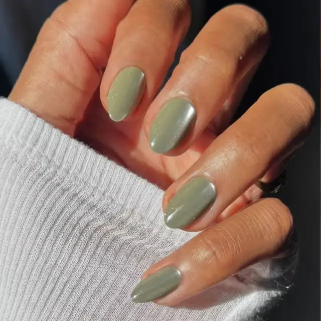 Muted Olive Green Shimmer Glossy Medium Oval Muted Olive Green Shimmer Glossy Medium Oval — Simple Green Chrome Nails