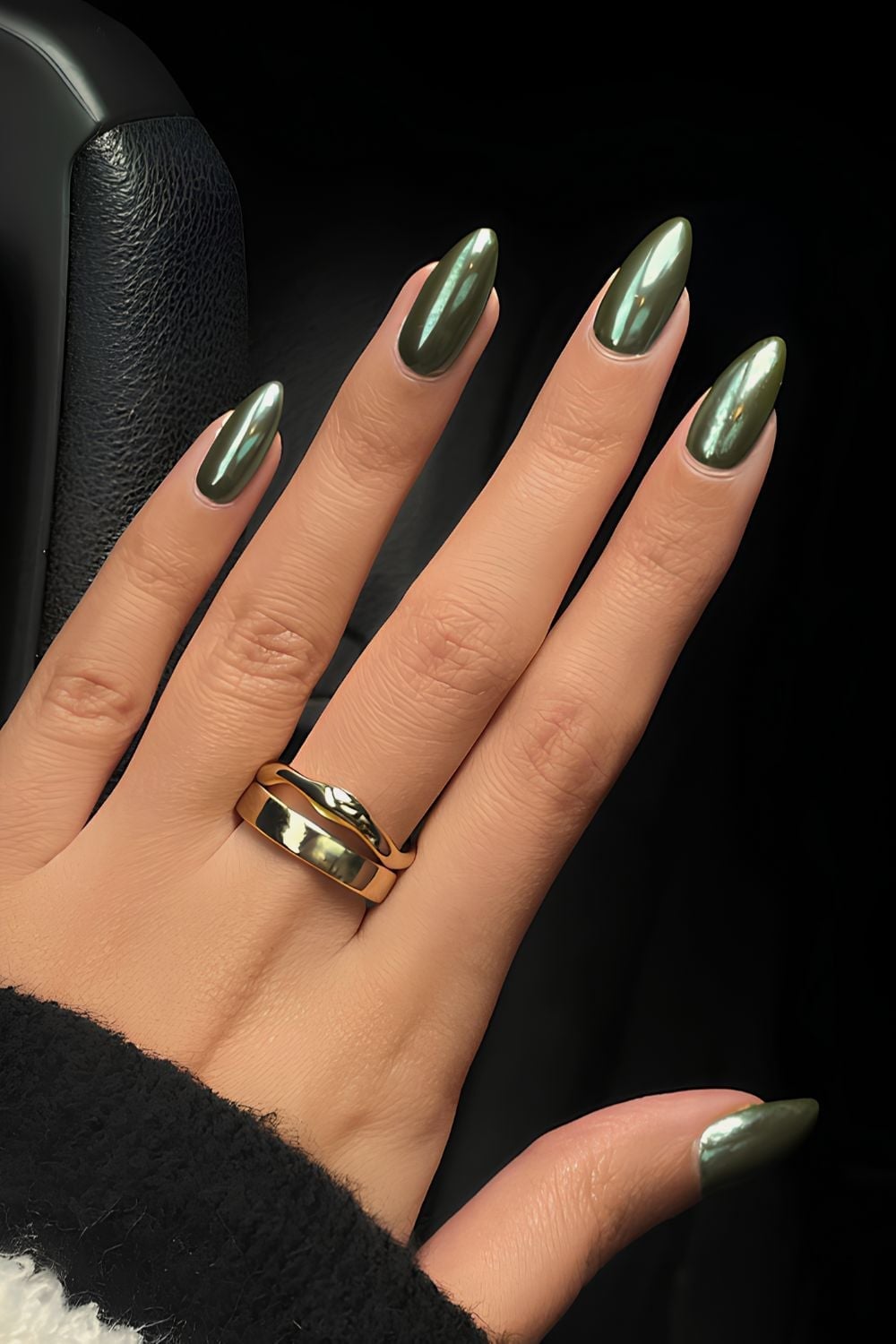Olive Green Chrome Medium Almond Nails Olive Green Chrome Medium Almond Nails — Simple Green Chrome Nails