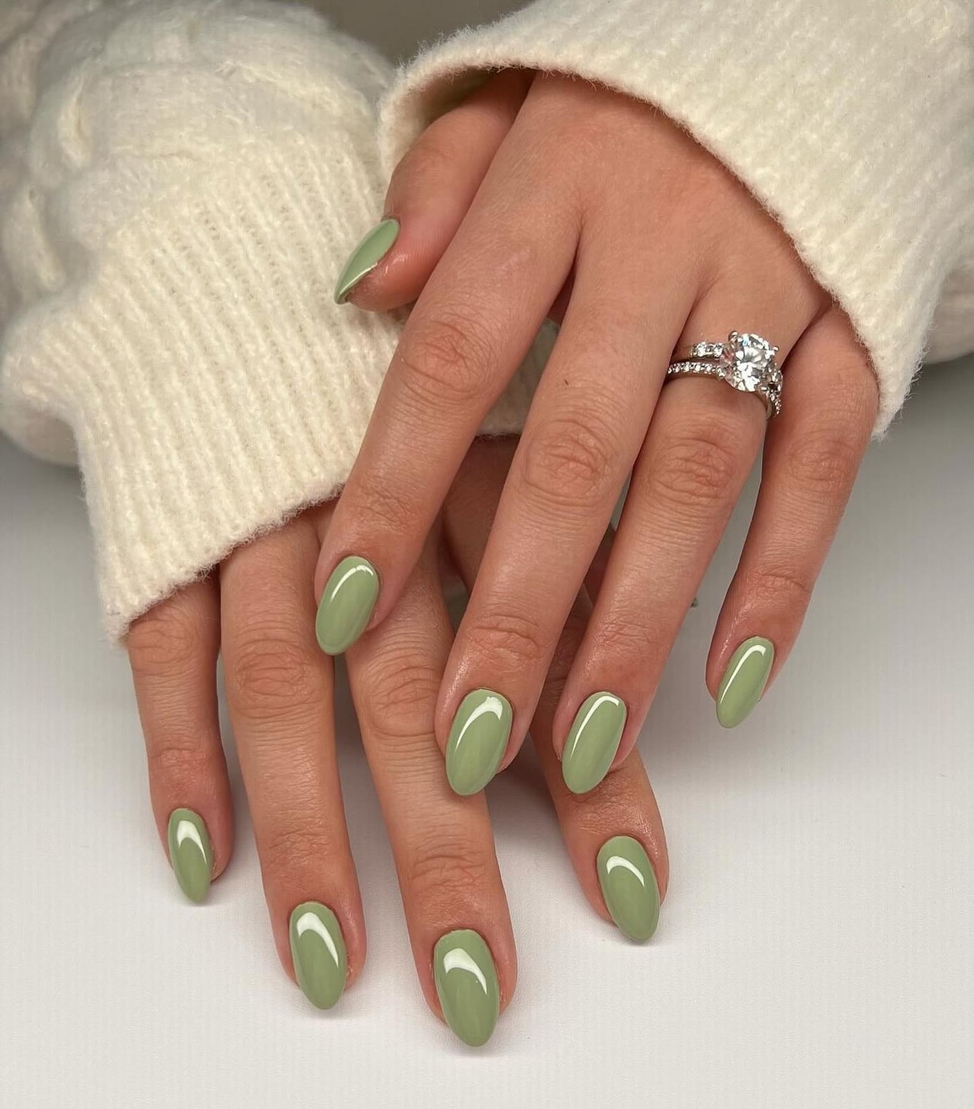 Short Almond Olive Green Chrome Nails Short Almond Olive Green Chrome Nails — Simple Green Chrome Nails