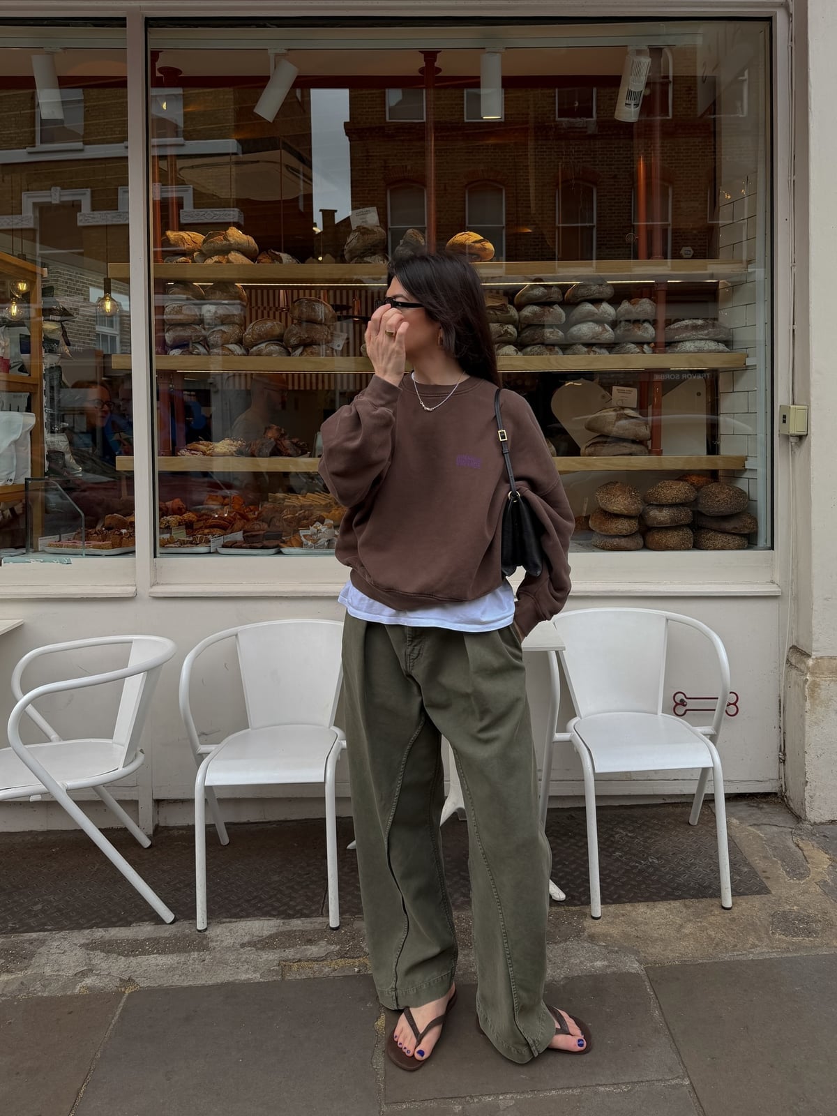 Olive Green Wide Leg Pants With Brown Sweatshirt — Simple Green Jeans Outfits