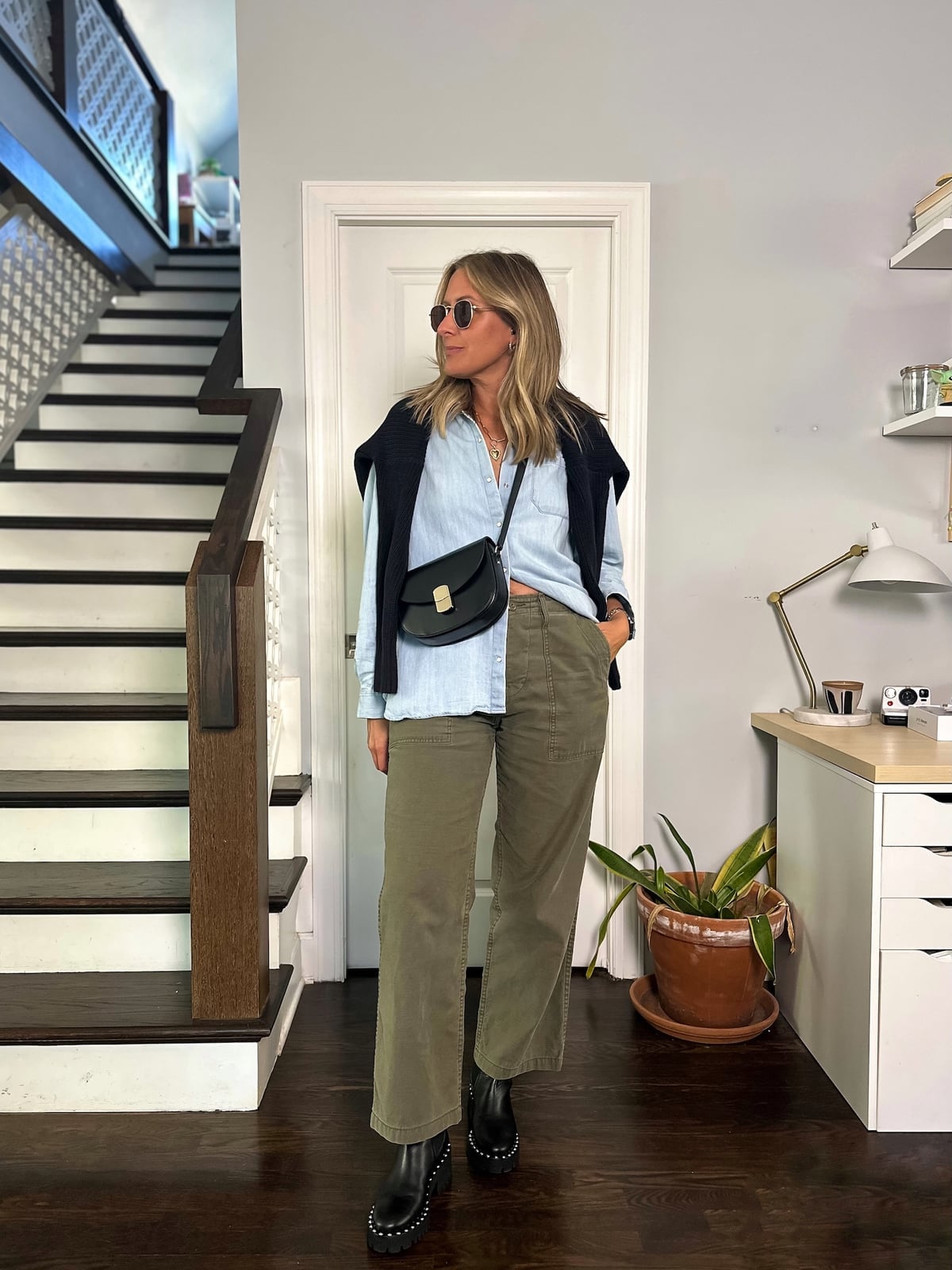 Olive Green Cargo Pants With Blue Shirt — Simple Green Jeans Outfits