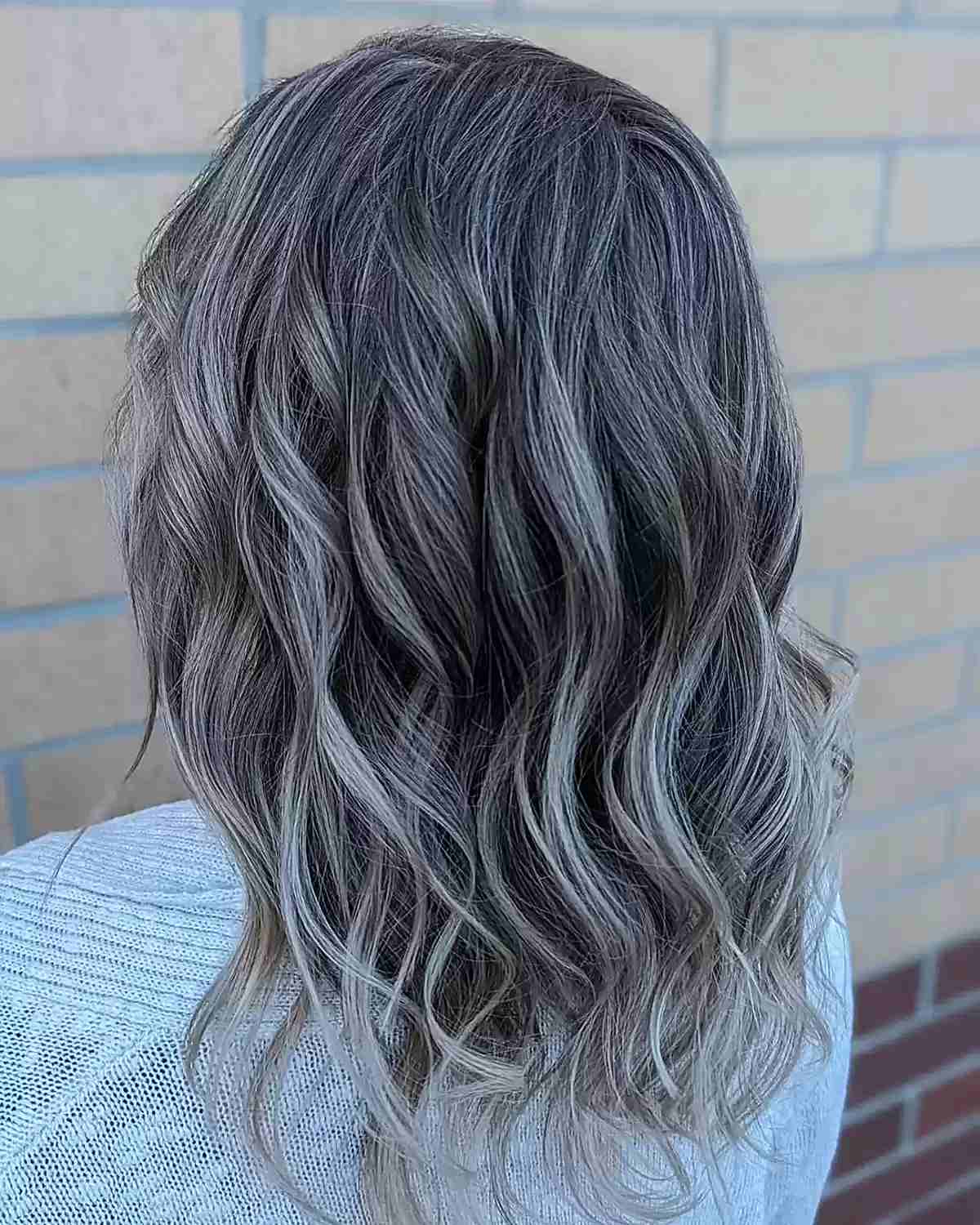 Collarbone Length Gray Blending — Simple Grey Highlights