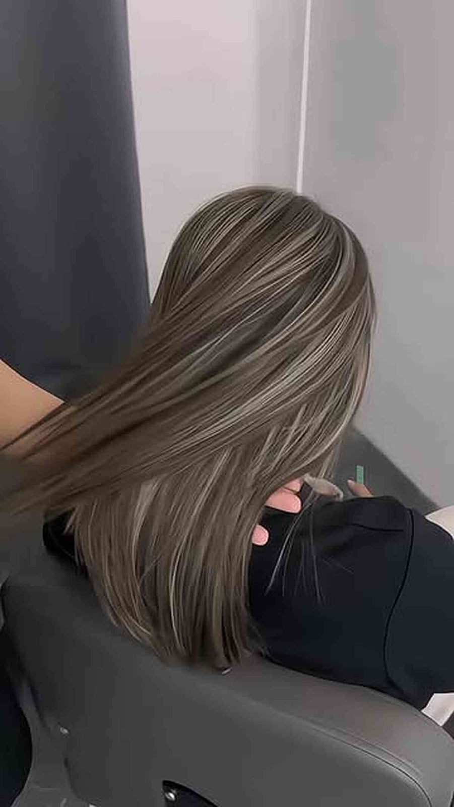 Collarbone Layers With Ash Gray Highlights — Simple Grey Highlights