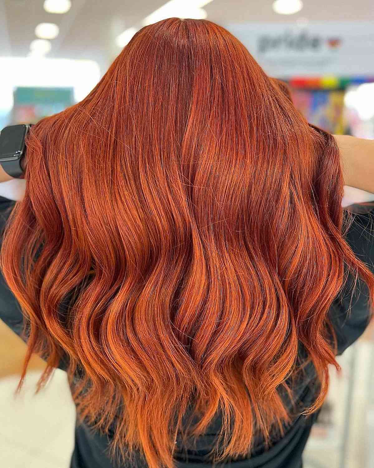 Vibrant Copper Red Mid-Back Waves Vibrant Copper Red Mid-Back Waves — Simple Hair Color Ideas