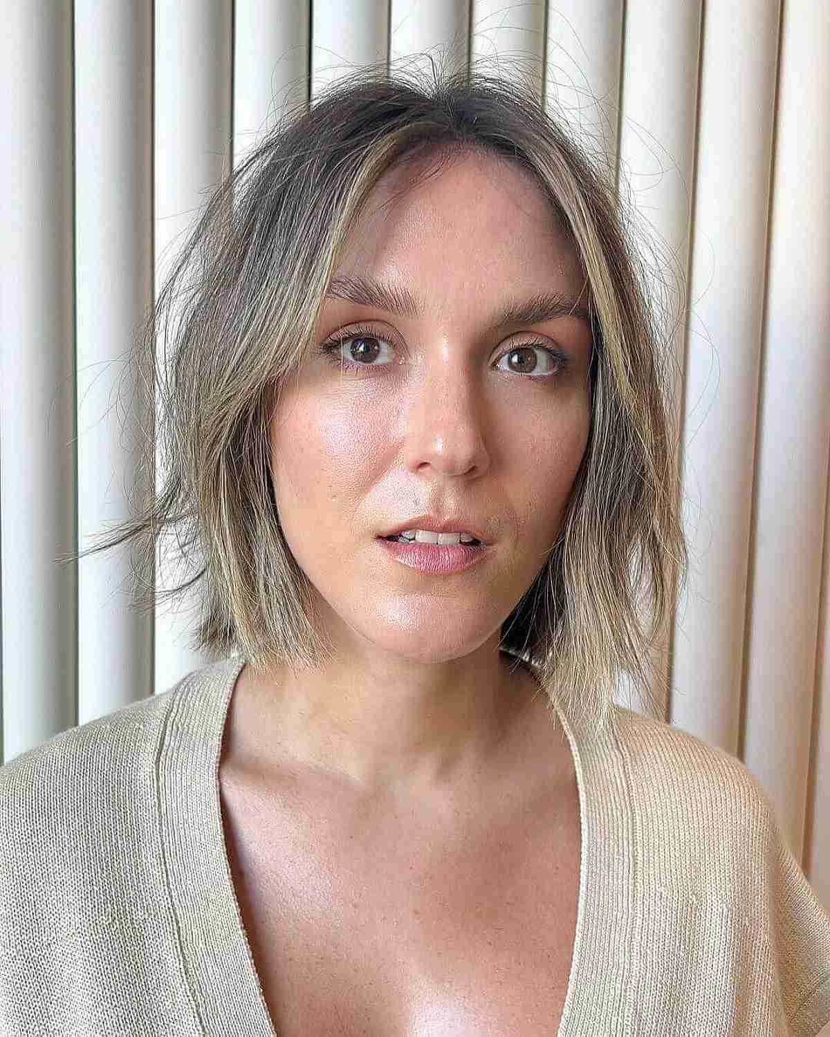 Collarbone Bob With Curtain Bangs, Wavy — Simple Haircuts for Fine Hair