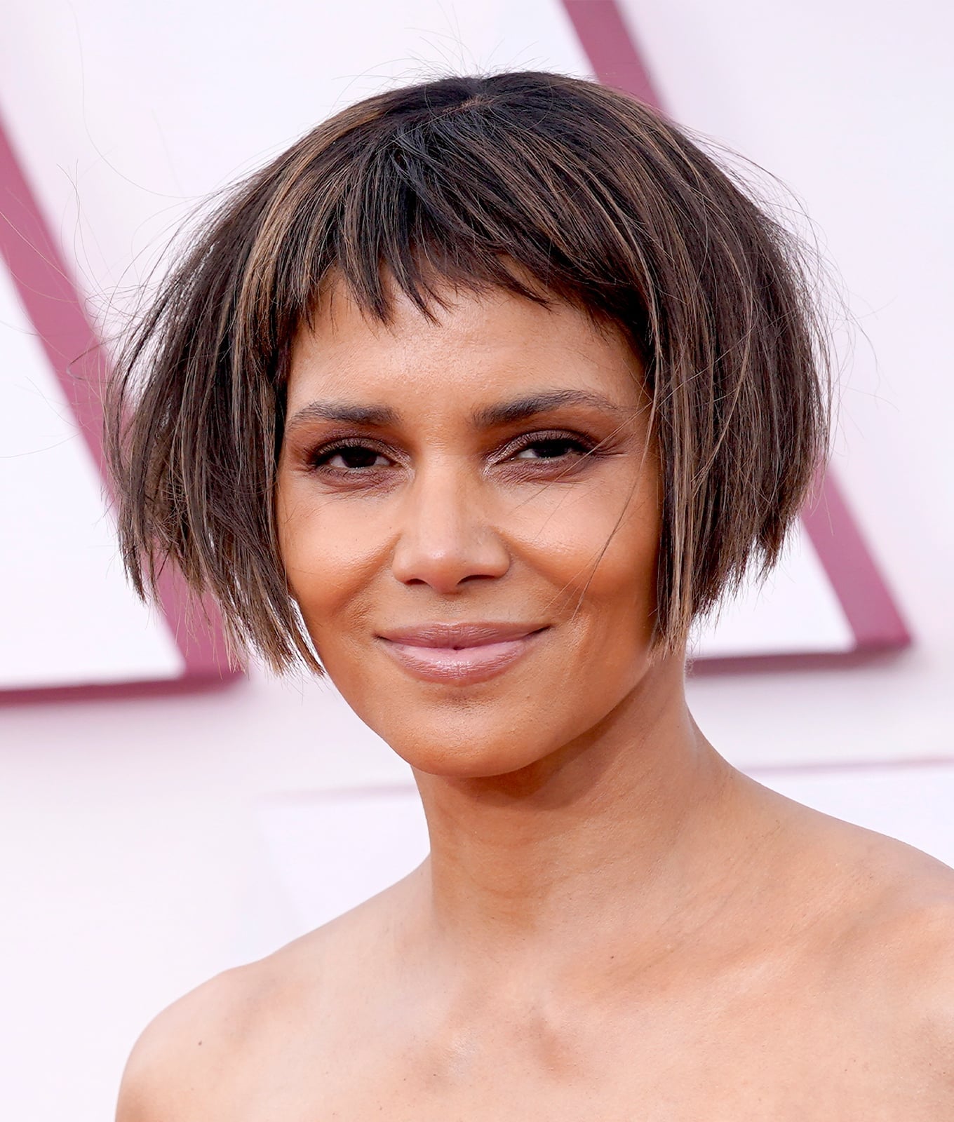 Chin Length Shag With Choppy Layers — Simple Haircuts for Fine Hair