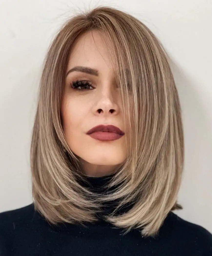 Chin Length Bob Stacked Layers Ash Blonde — Simple Haircuts for Medium Hair