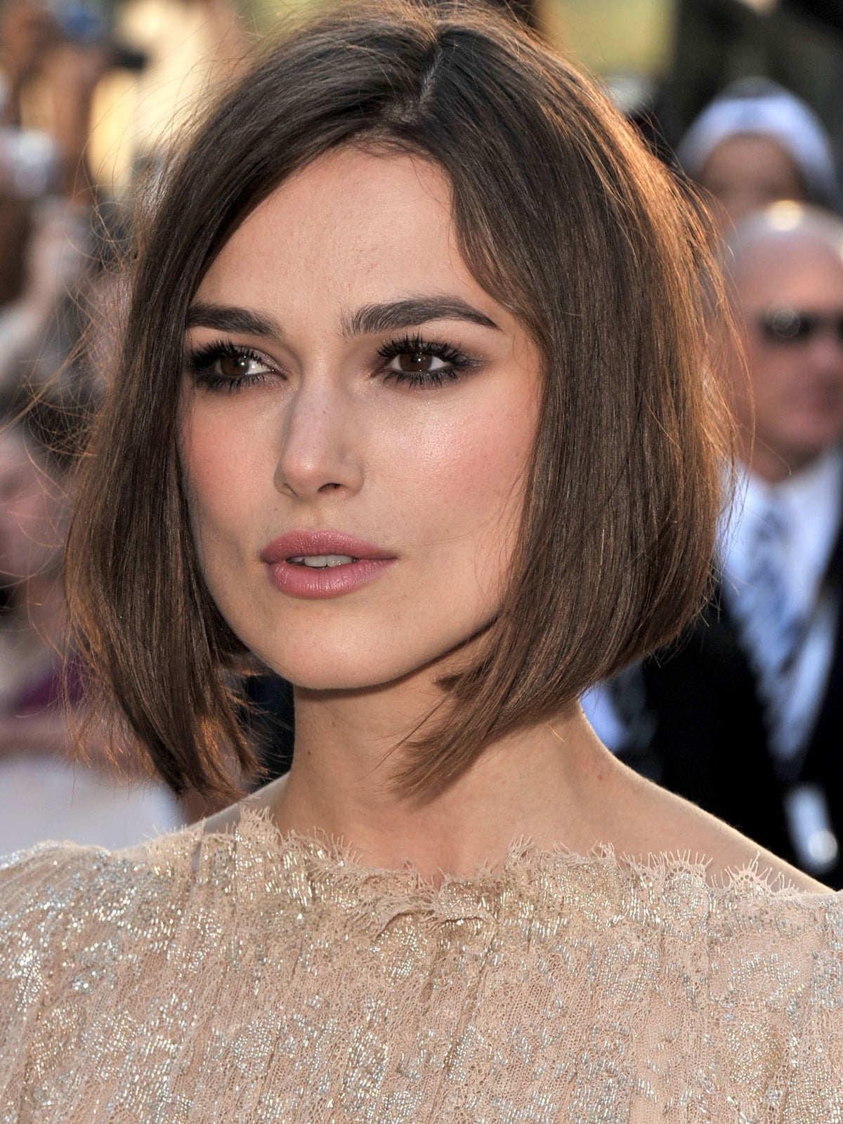 Chin Length Bob Sharp Clean Line Chin Length Bob Sharp Clean Line — Simple Haircuts for Thick Hair