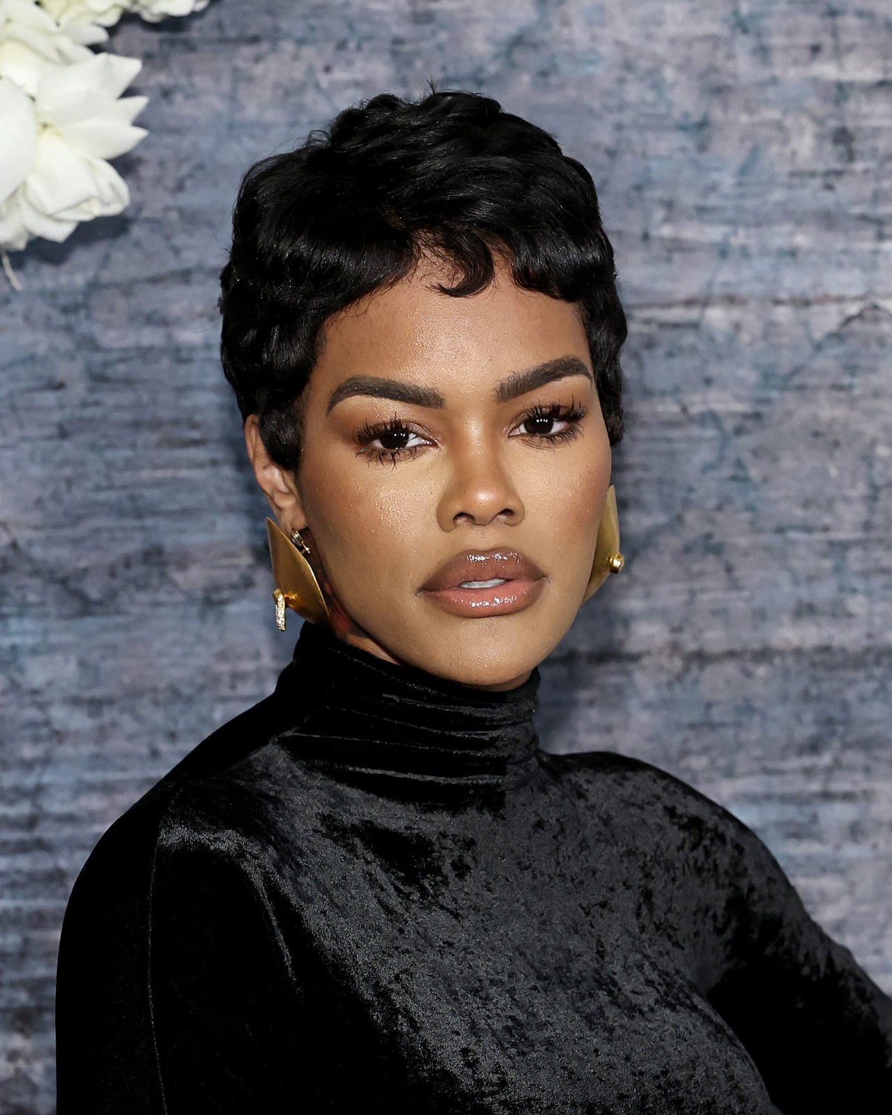Textured Black Curly Pixie With Short Bangs Textured Black Curly Pixie With Short Bangs — Simple Haircuts for Thin Hair