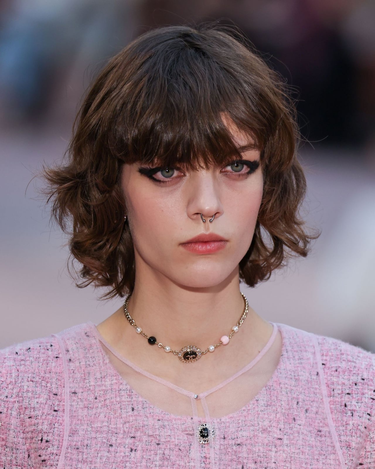 Dark Brown Shag With Curtain Bangs Dark Brown Shag With Curtain Bangs — Simple Haircuts for Thin Hair