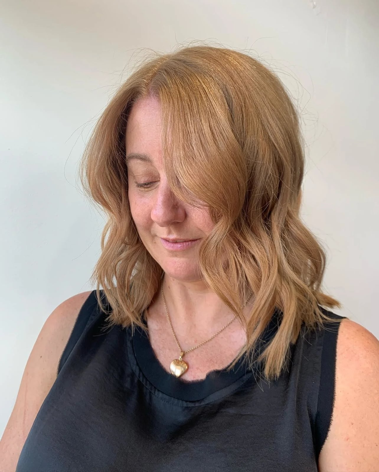 Collarbone Lob With Soft Waves DIY Collarbone Lob With Soft Waves DIY — Simple Haircuts for Thinning Hair