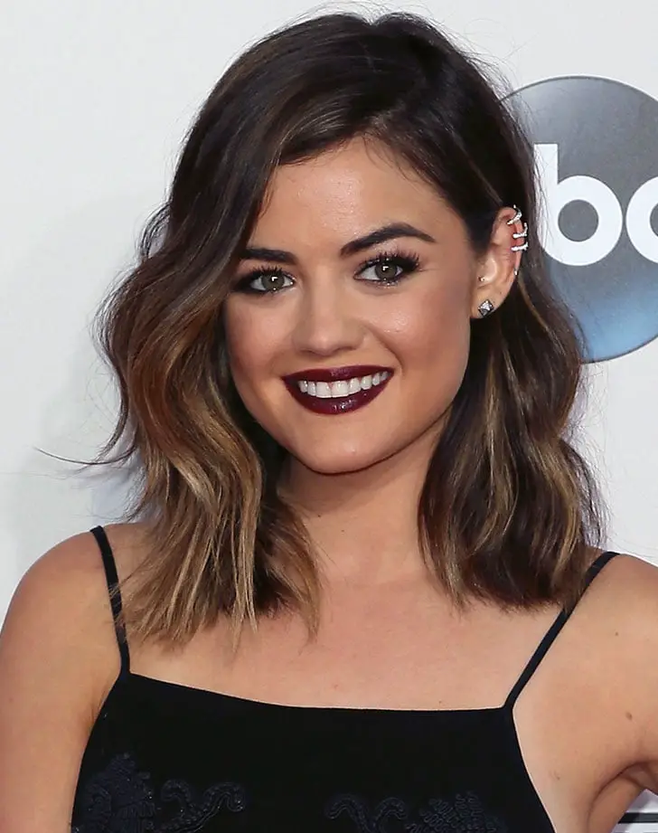 Chin Blunt Bob With Air Dried Waves Chin Blunt Bob With Air Dried Waves — Simple Haircuts for Wavy Hair