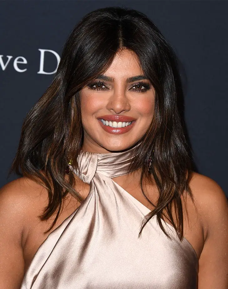 Collarbone Lob Effortless Waves With Wavy And Thick Collarbone Lob Effortless Waves With Wavy And Thick — Simple Haircuts for Wavy Hair