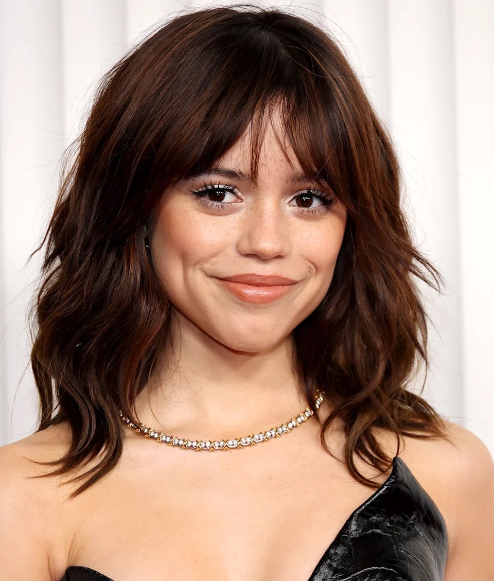 Collarbone Lob With Face-Framing Layers Collarbone Lob With Face-Framing Layers — Simple Haircuts for Women