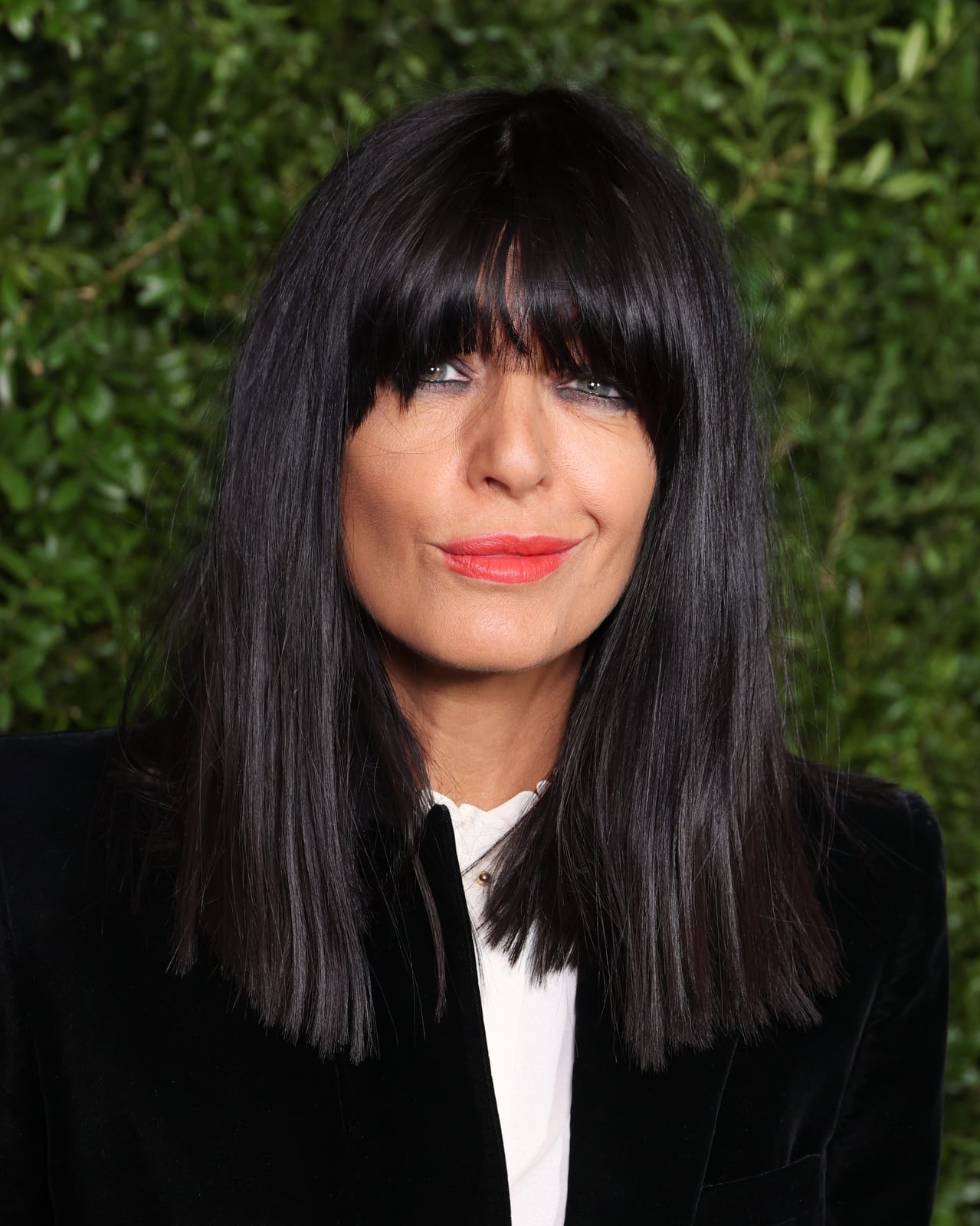 Collarbone Shag With Curtain Bangs Collarbone Shag With Curtain Bangs — Simple Haircuts for Women