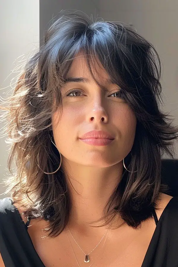 Shoulder Length Blunt Cut With Highlights Shoulder Length Blunt Cut With Highlights — Simple Haircuts Tutorial