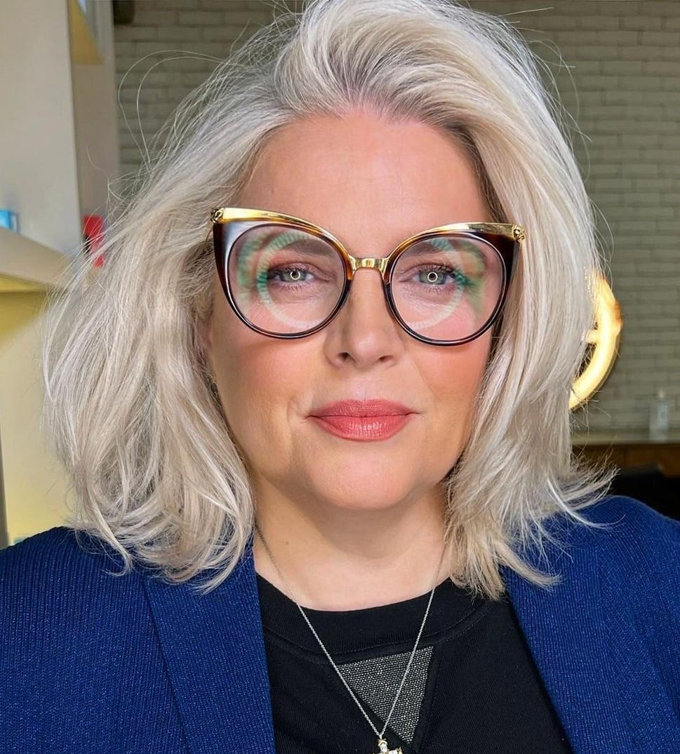 Ash Blonde Angled Bob Soft Waves — Simple Hairstyles for Round Face