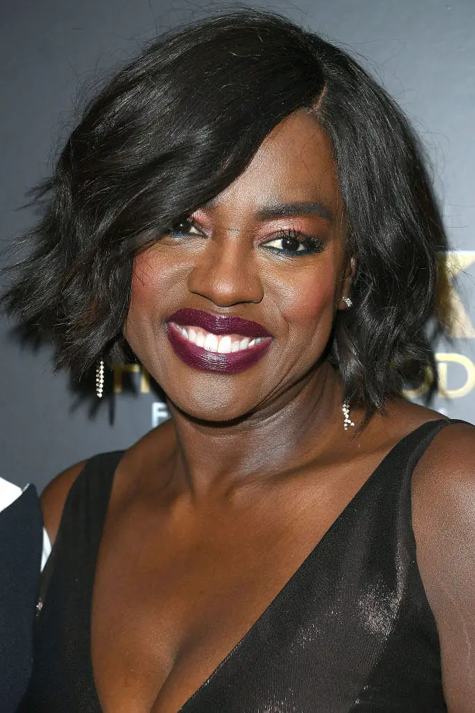 Thick Wavy Chin Bob With Blowout — Simple Hairstyles for Round Face