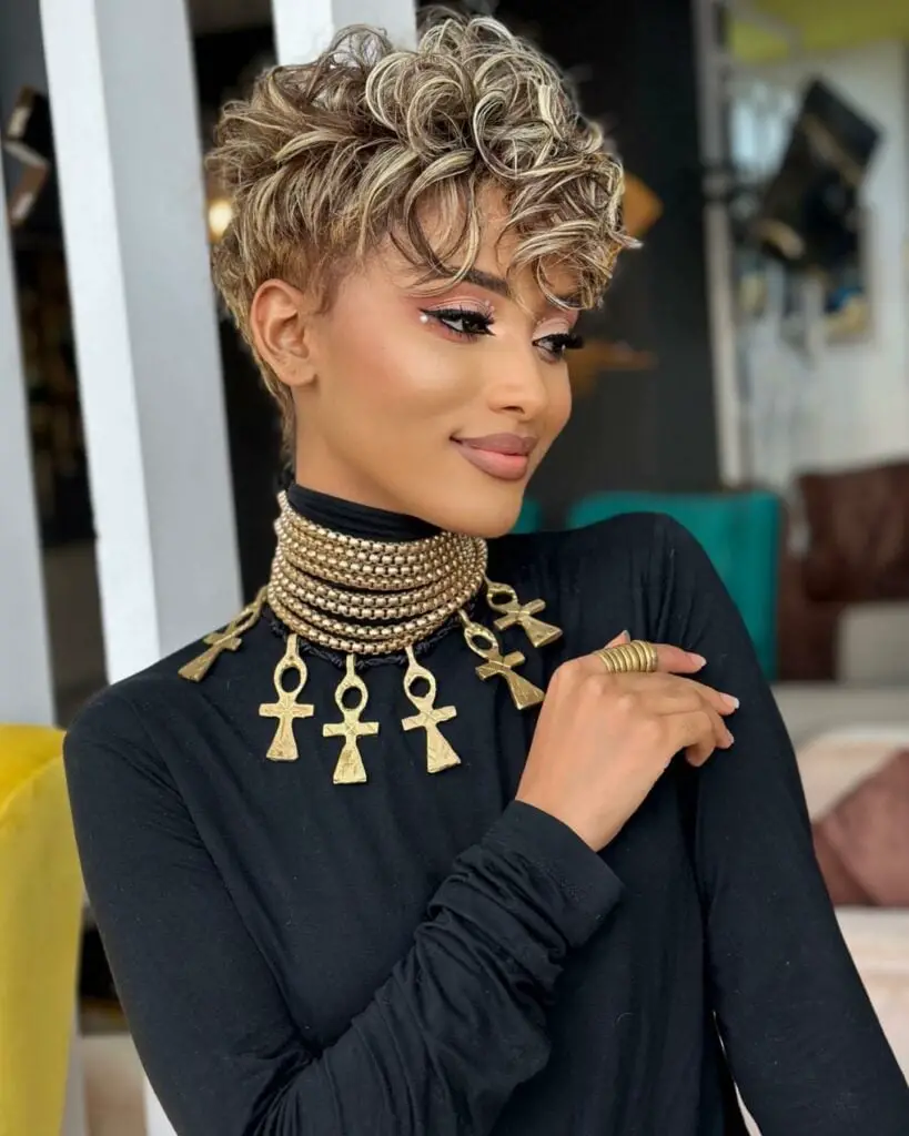 Textured Blonde Pixie With Messy Styling — Simple Hairstyles for Short Hairs.