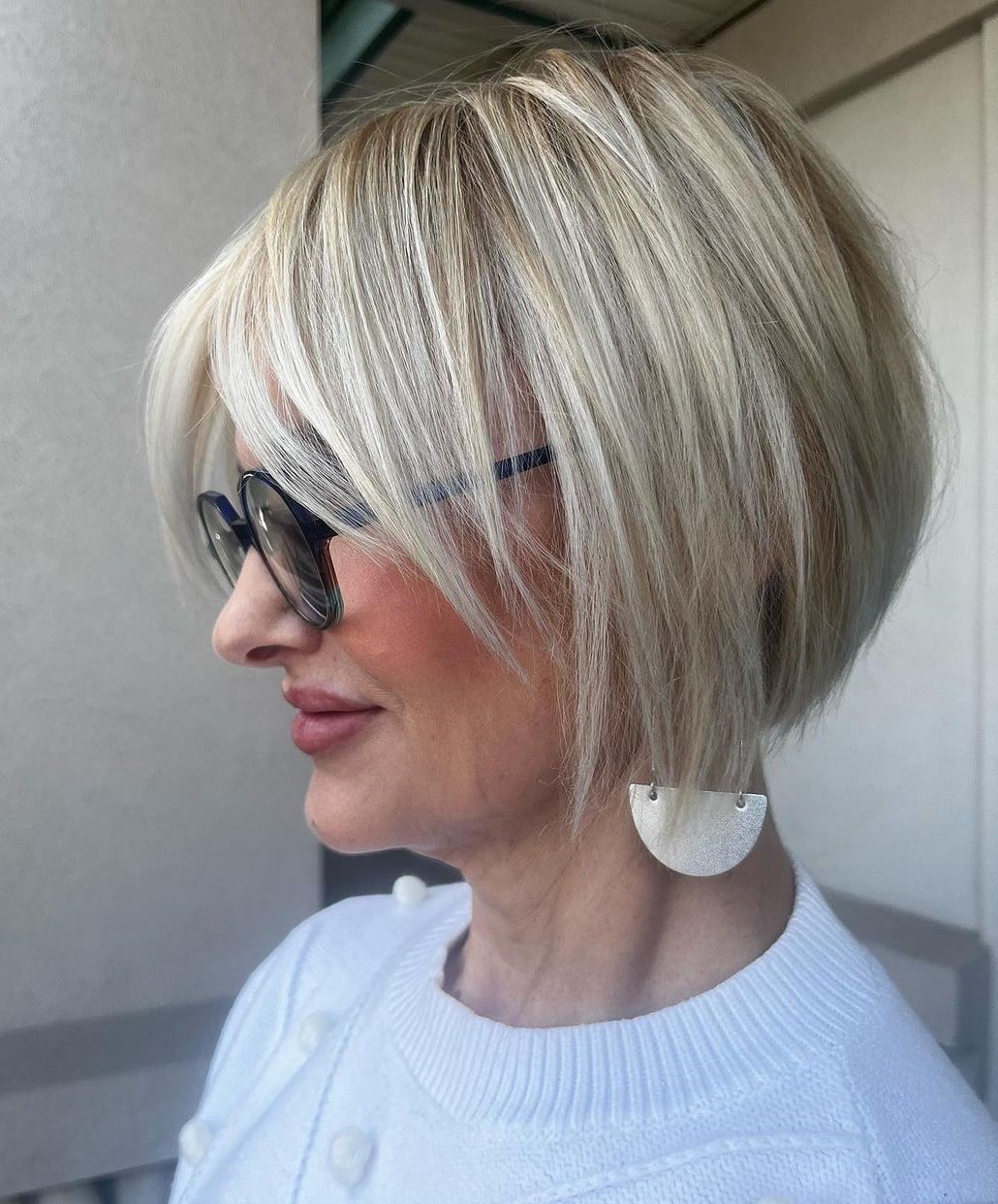 Ear Length Bob With Crown Volume Ear Length Bob With Crown Volume — Simple Hairstyles for Thinning Hair