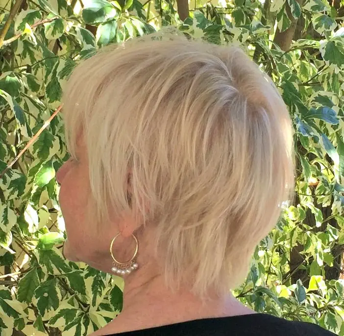 Short Layered Cut With Textured Ends Short Layered Cut With Textured Ends — Simple Hairstyles for Thinning Hair