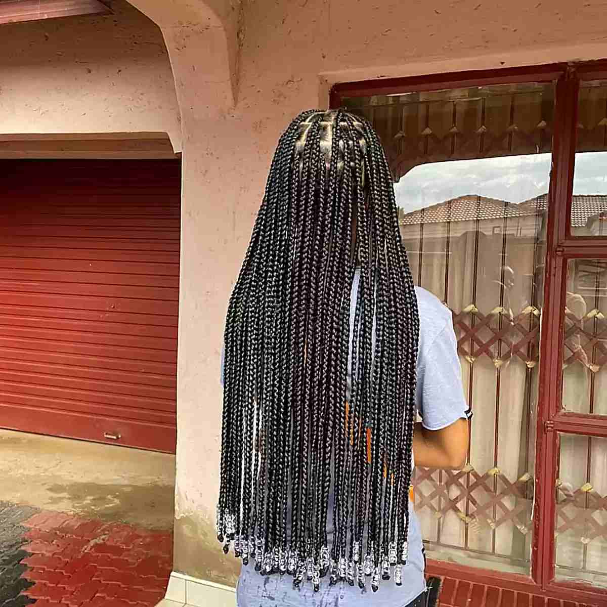 Mid-Back Knotless Braids With Silver Beads Mid-Back Knotless Braids With Silver Beads — Simple Hairstyles with Beads