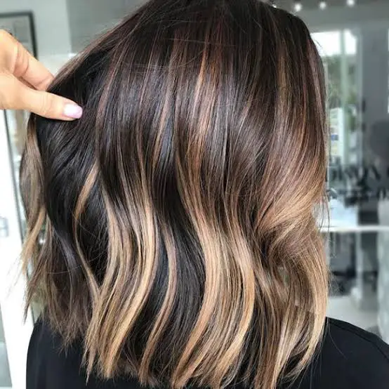 Shoulder Length With Blonde Highlights Shoulder Length With Blonde Highlights — Simple Highlights