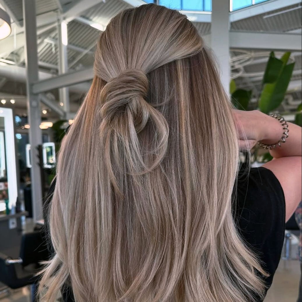 Mid-Back Wavy Half Updo With Ash Highlights — Simple Highlights on Blonde