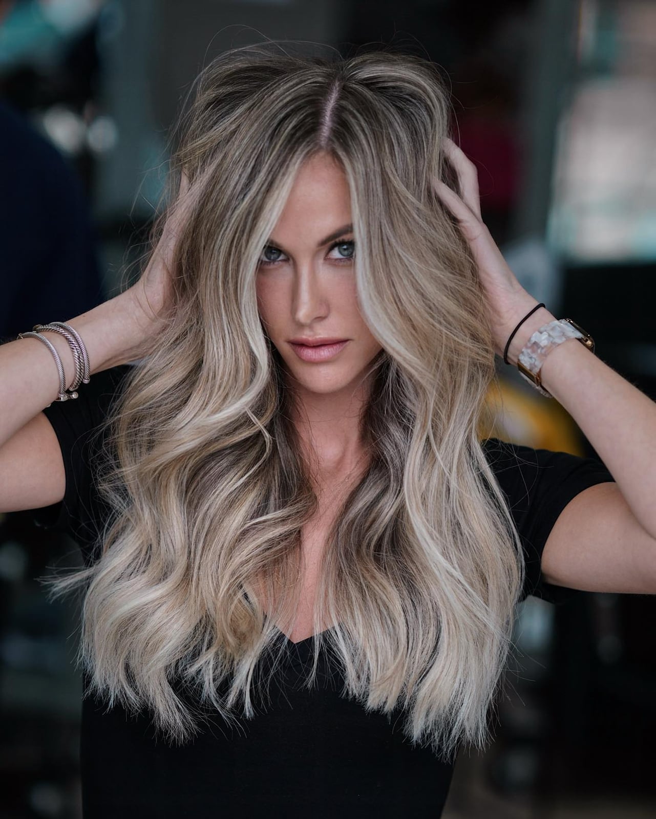 Mid-Back Blonde With Soft Curtain Bangs Mid-Back Blonde With Soft Curtain Bangs — Simple Highlights on Blonde Hair