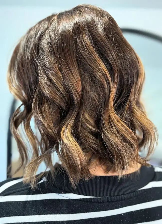 Chin Length Bob With Subtle Blonde Highlights Chin Length Bob With Subtle Blonde Highlights — Simple Highlights on Dark Hair