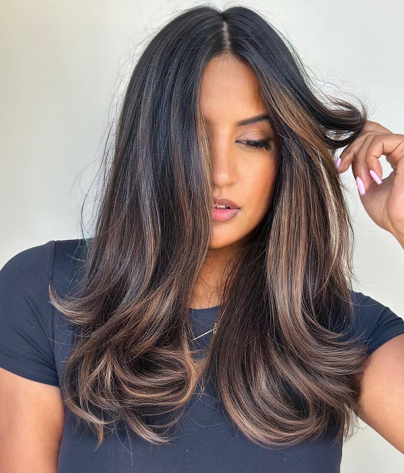 Collarbone Length Dark Brown With Subtle Highlights Collarbone Length Dark Brown With Subtle Highlights — Simple Highlights on Dark Hair