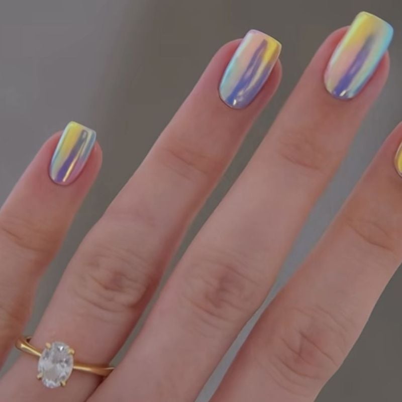Iridescent Holographic Chrome Square Nails Iridescent Holographic Chrome Square Nails — Simple Holographic Nails