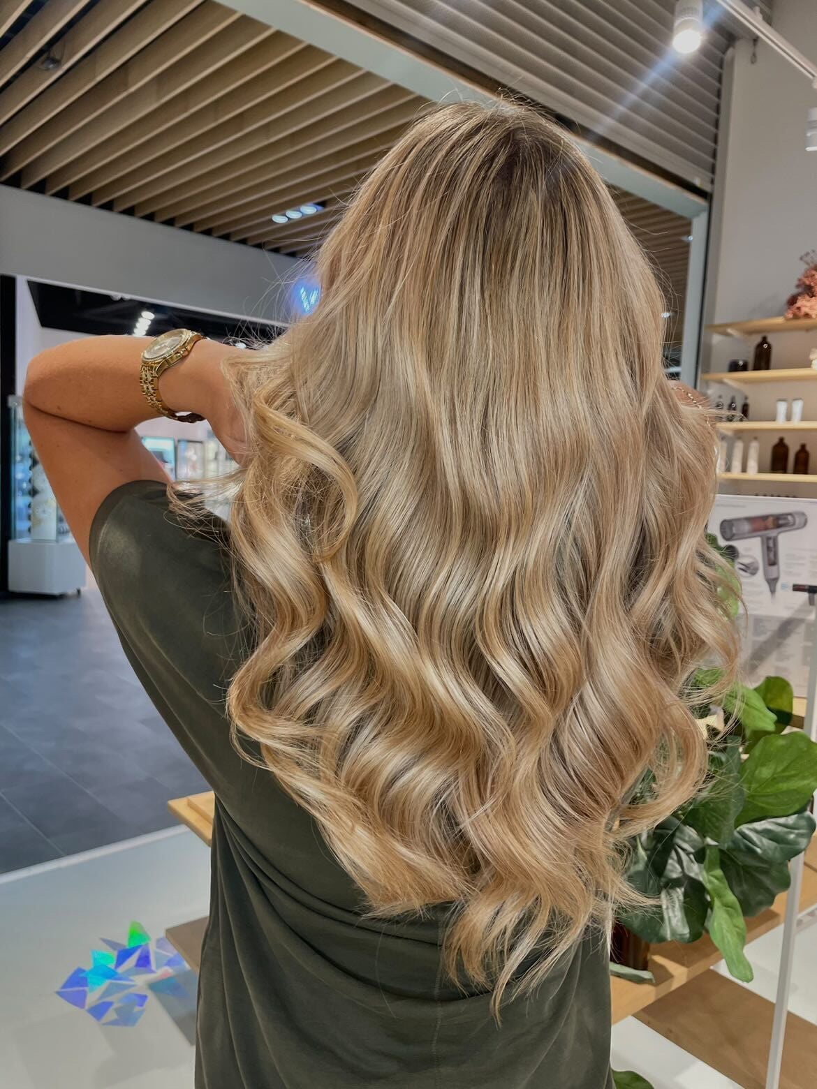 Mid-Back Curls With Honey Balayage — Simple Honey Blonde
