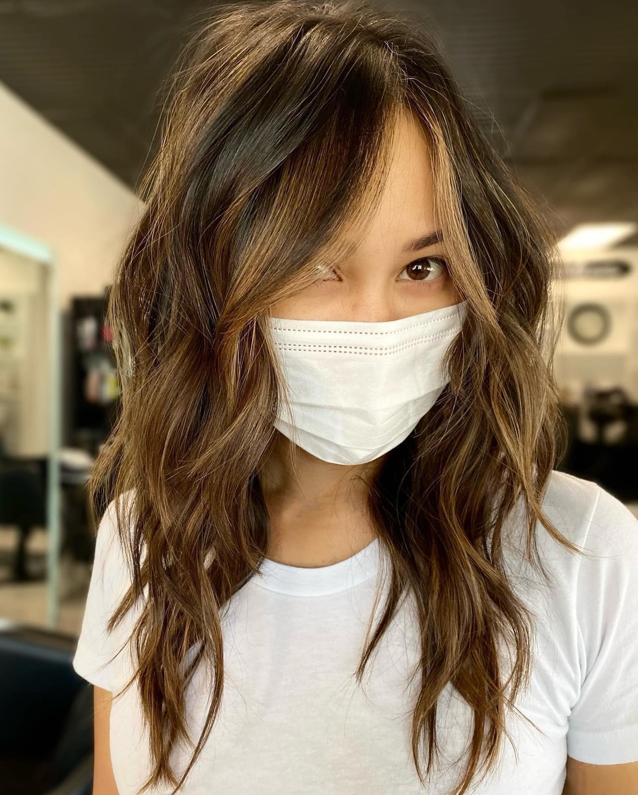 Collarbone Shag With Wispy Bangs and Dark Brown With Subtle Highlights — Simple Japanese Hair
