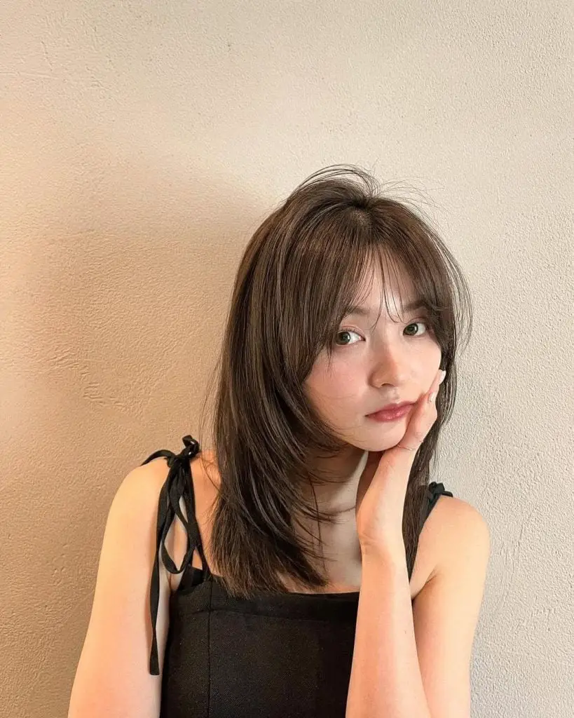 Shoulder Length Layers With Curtain Bangs — Simple Japanese Hairstyles