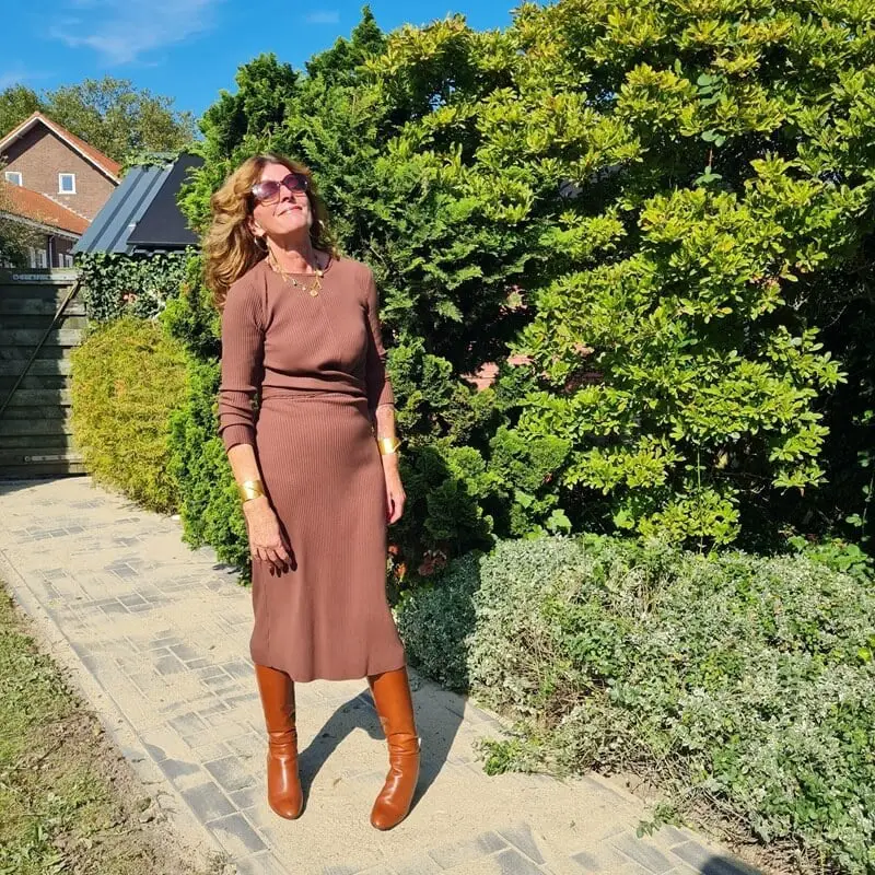 Brown Ribbed Knit Dress with Knee-High Boots — Simple Knitted Dresses
