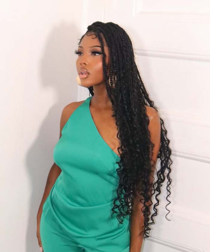 Collarbone Black Braids With Wavy Ends, Middle Collarbone Black Braids With Wavy Ends, Middle — Simple Knotless Box Braids